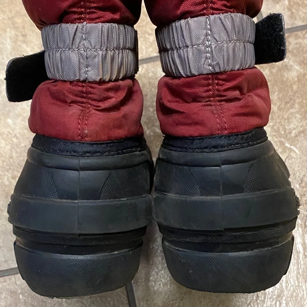 Sorel Pink and Black Size 6 Winter Boots Resortwear Gorpcore Outdoor